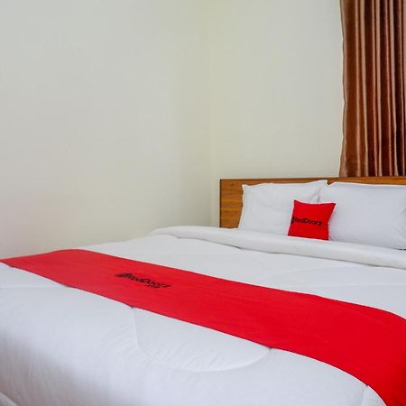 Reddoorz Near Rita Supermall Purwokerto 2 Екстериор снимка