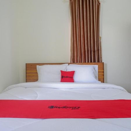 Reddoorz Near Rita Supermall Purwokerto 2 Екстериор снимка