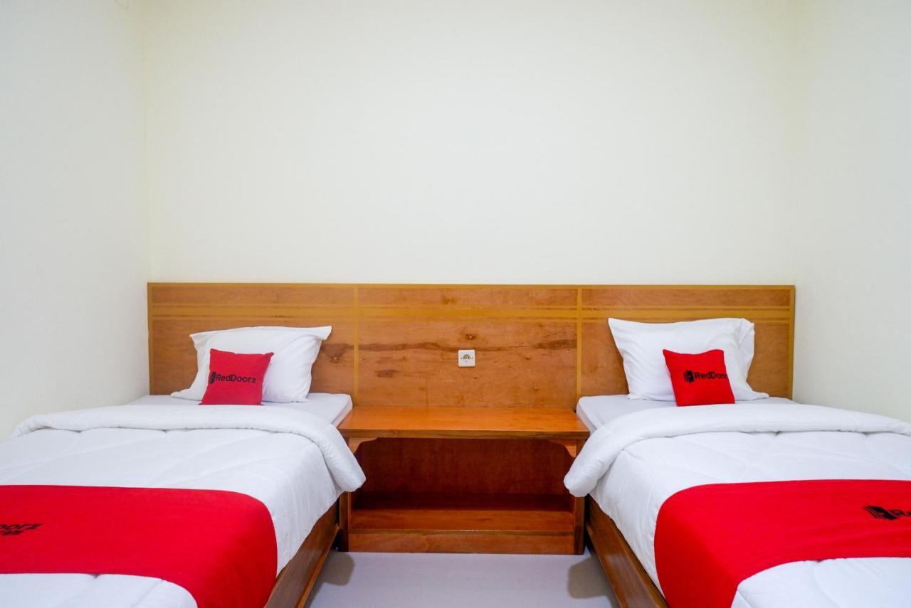 Reddoorz Near Rita Supermall Purwokerto 2 Екстериор снимка