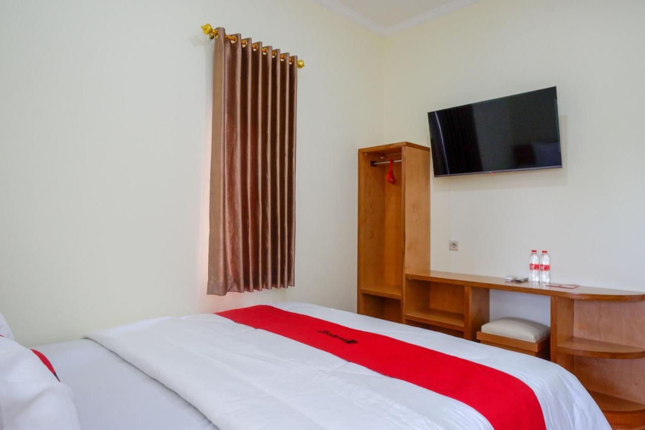 Reddoorz Near Rita Supermall Purwokerto 2 Екстериор снимка