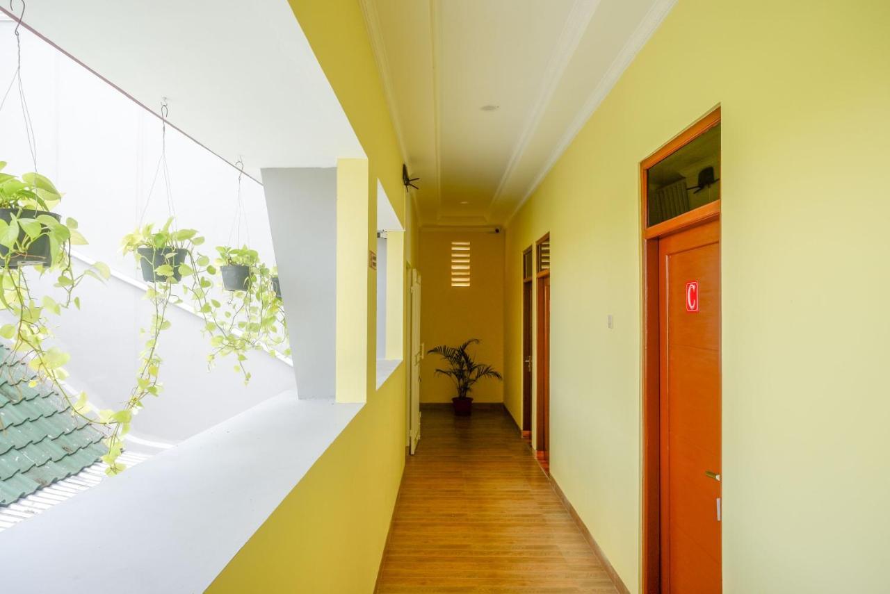Reddoorz Near Rita Supermall Purwokerto 2 Екстериор снимка