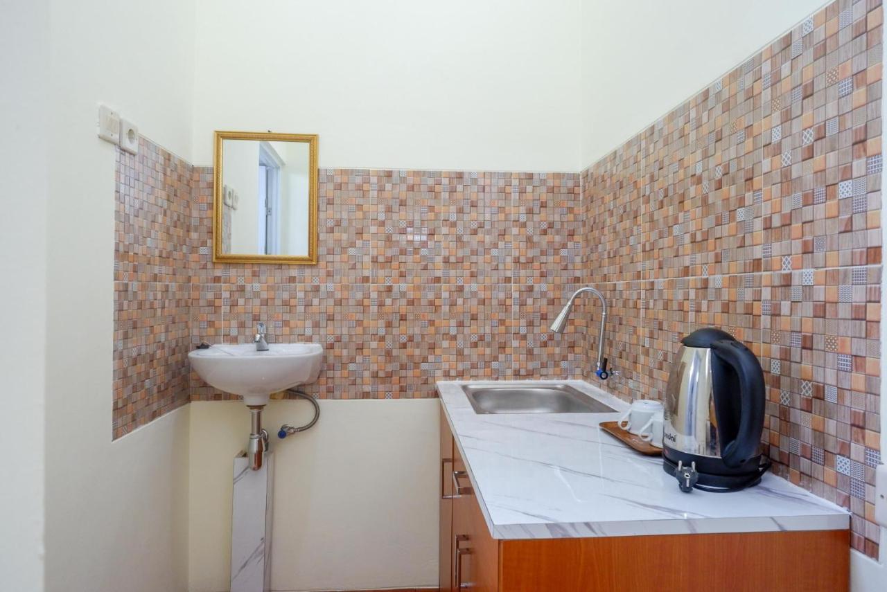 Reddoorz Near Rita Supermall Purwokerto 2 Екстериор снимка