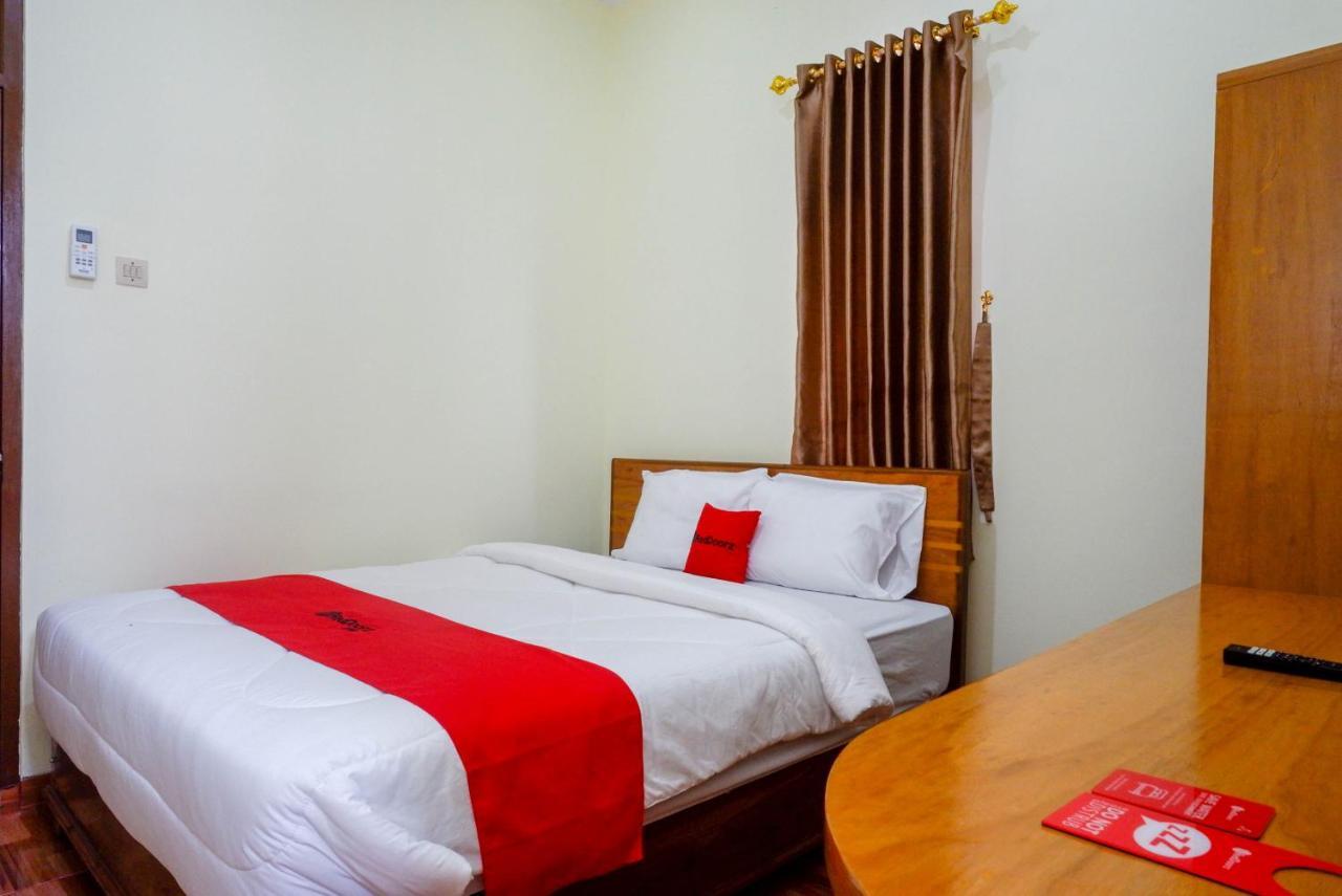 Reddoorz Near Rita Supermall Purwokerto 2 Екстериор снимка