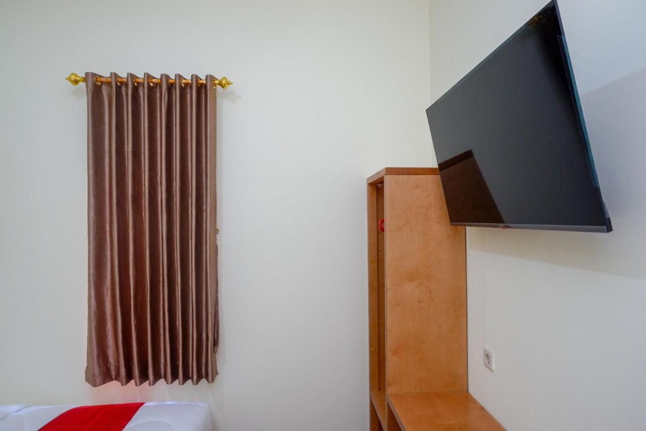 Reddoorz Near Rita Supermall Purwokerto 2 Екстериор снимка