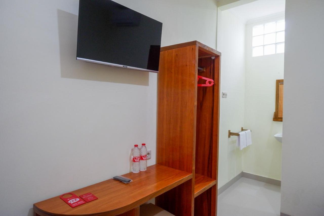 Reddoorz Near Rita Supermall Purwokerto 2 Екстериор снимка