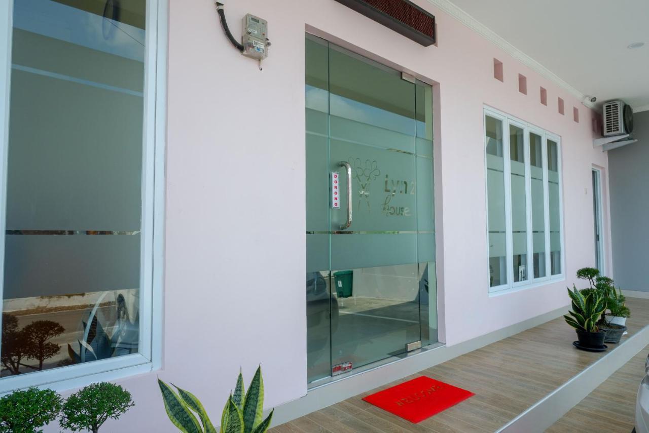 Reddoorz Near Rita Supermall Purwokerto 2 Екстериор снимка