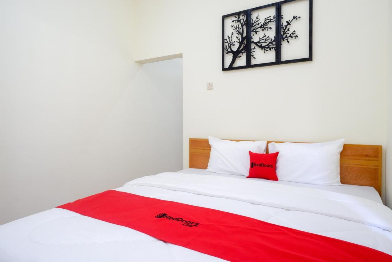 Reddoorz Near Rita Supermall Purwokerto 2 Екстериор снимка