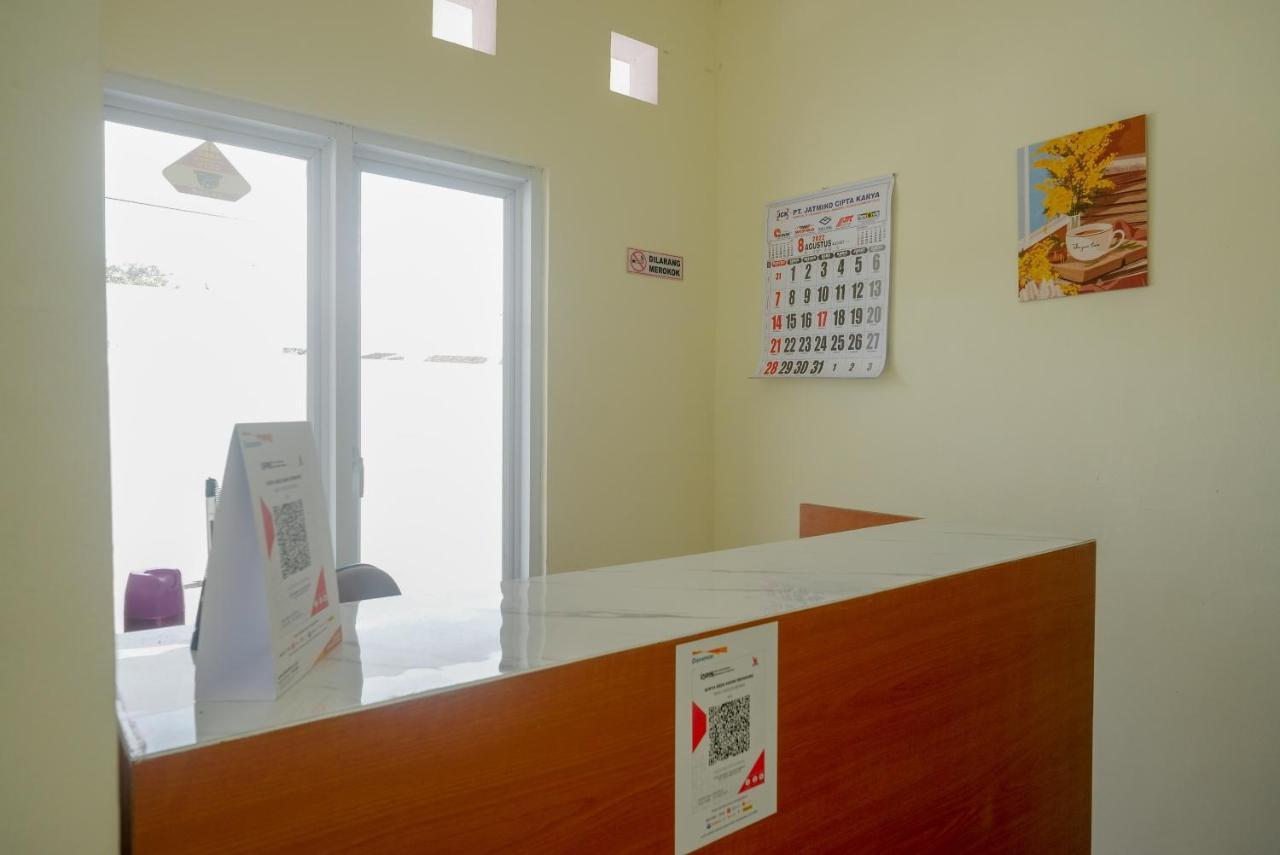 Reddoorz Near Rita Supermall Purwokerto 2 Екстериор снимка