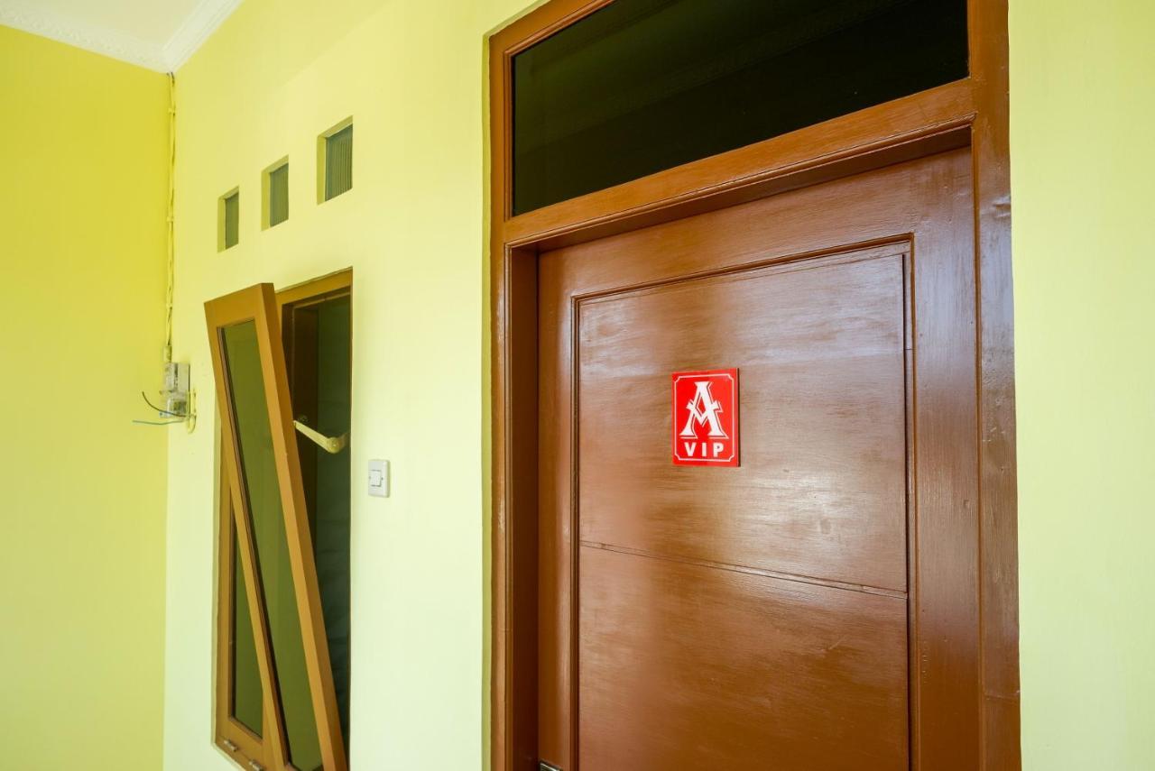 Reddoorz Near Rita Supermall Purwokerto 2 Екстериор снимка